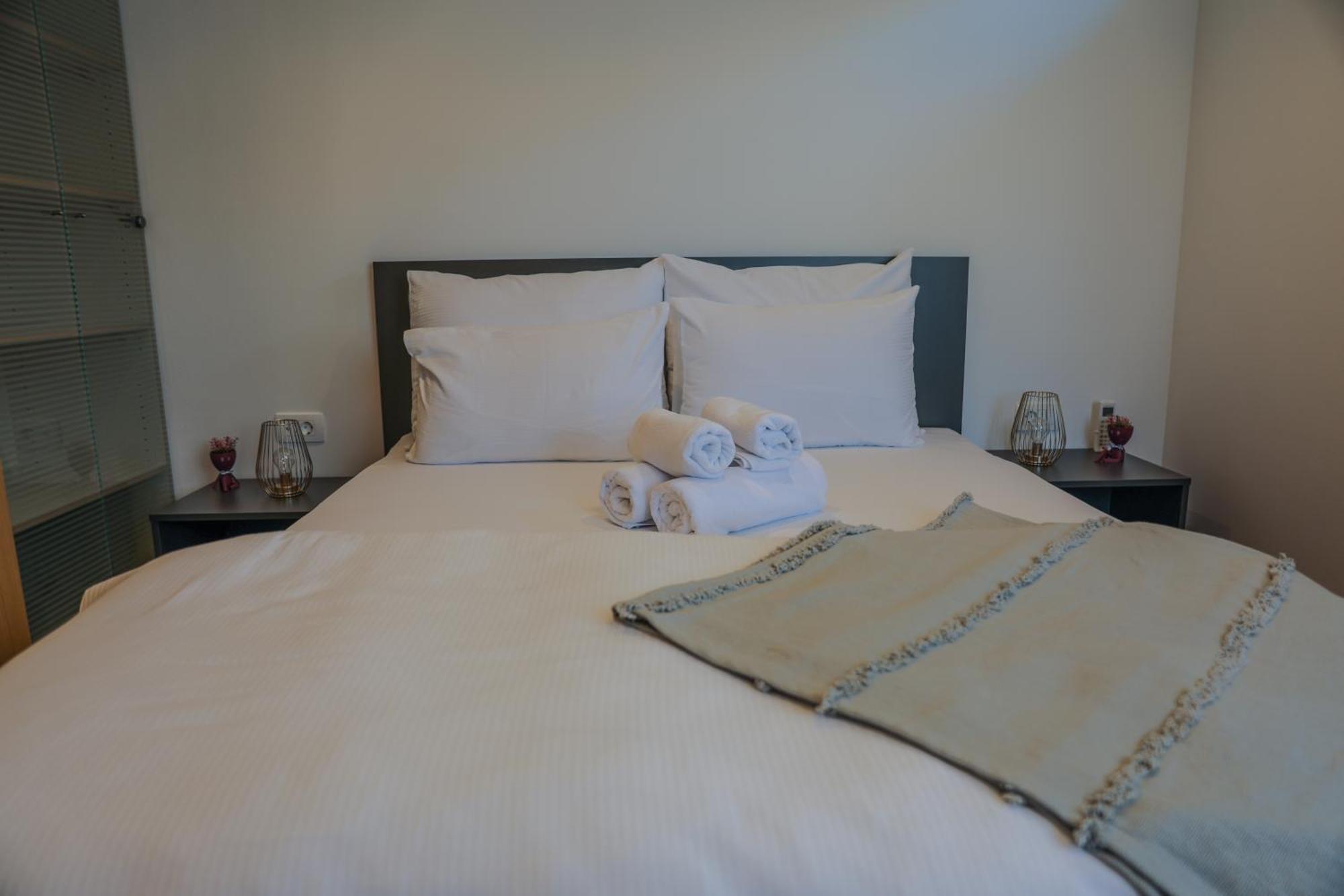 Studio Apartments Visit Point SJJ Esterno foto